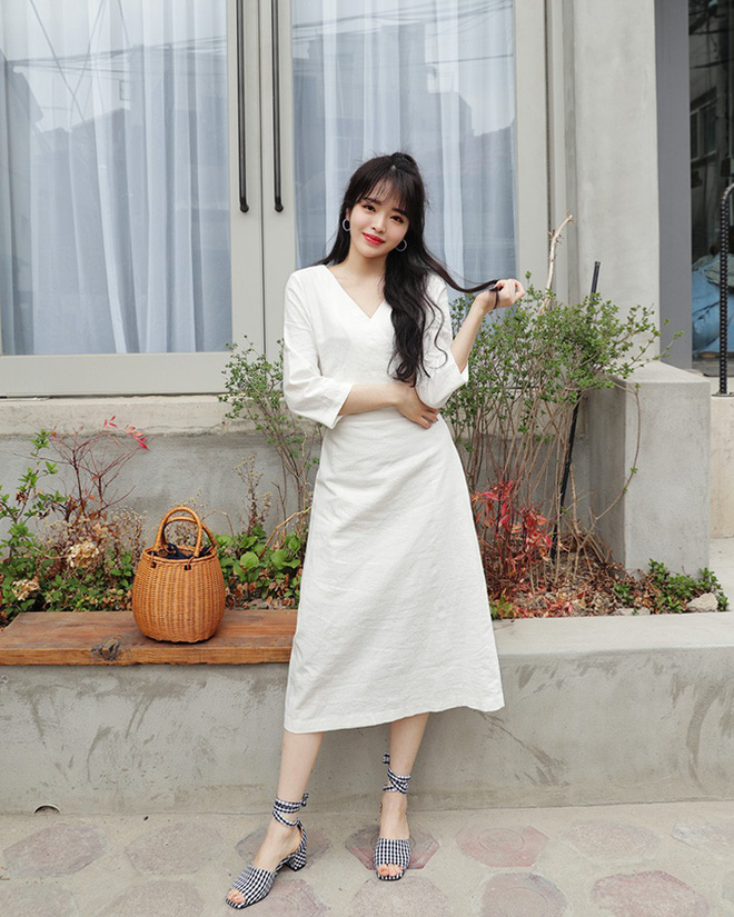 Hè này đúng là phải mặc váy quấn, vì chọn kiểu gì thì nhìn cũng xinh xắn và dễ thương Hè này đúng là phải mặc váy quấn, vì chọn kiểu gì thì nhìn cũng xinh xắn và dễ thương